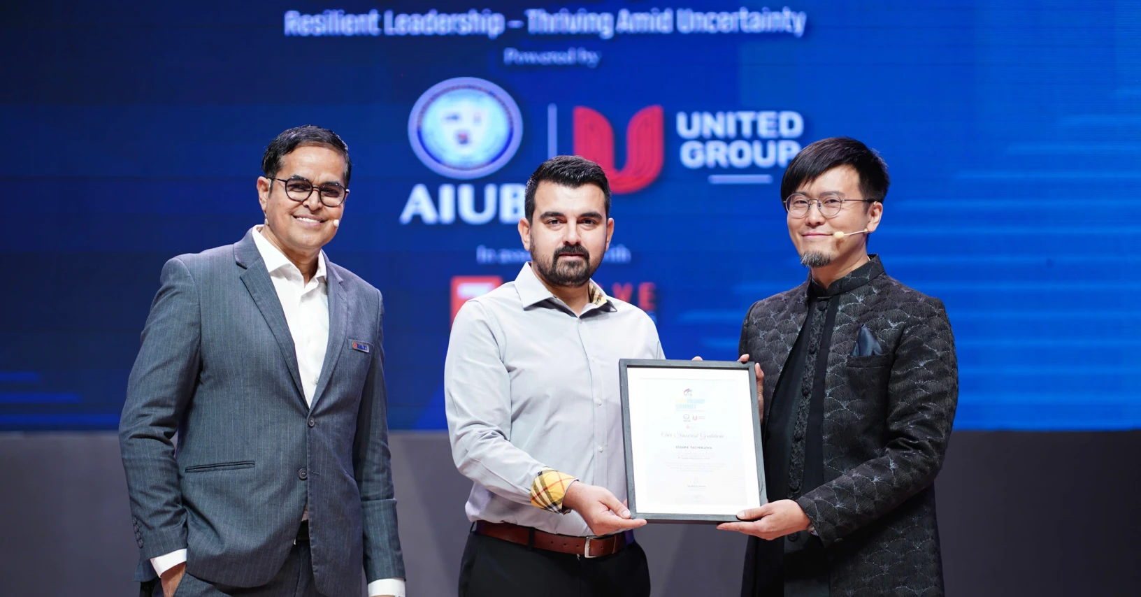 Eisuke Tachikawa Delivers Keynote at the “Leadership Summit 2025” in Bangladesh