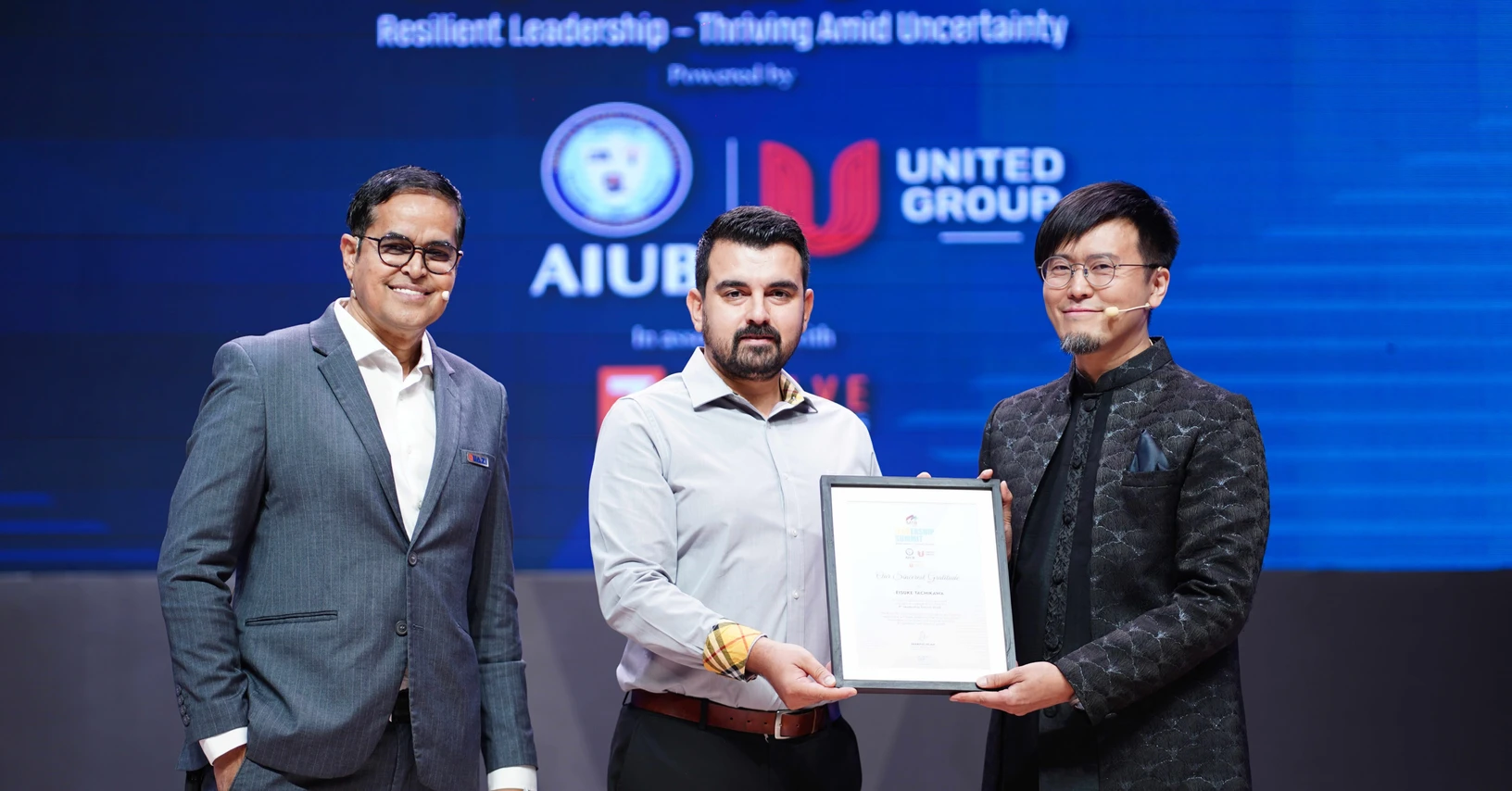Eisuke Tachikawa Delivers Keynote at the “Leadership Summit 2025” in Bangladesh