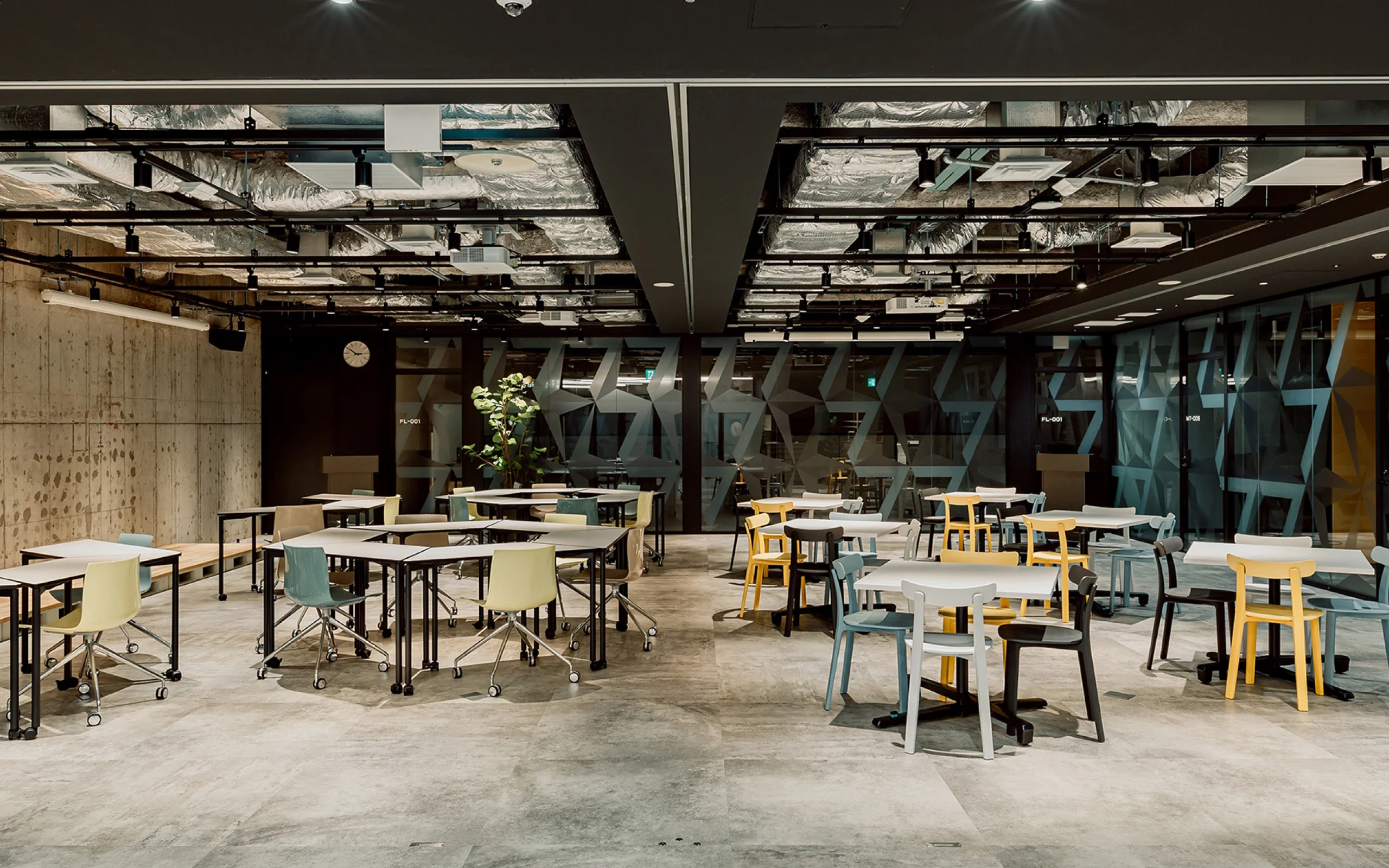 NANA Lv. YOKOHAMA LANDMARK DATALAB